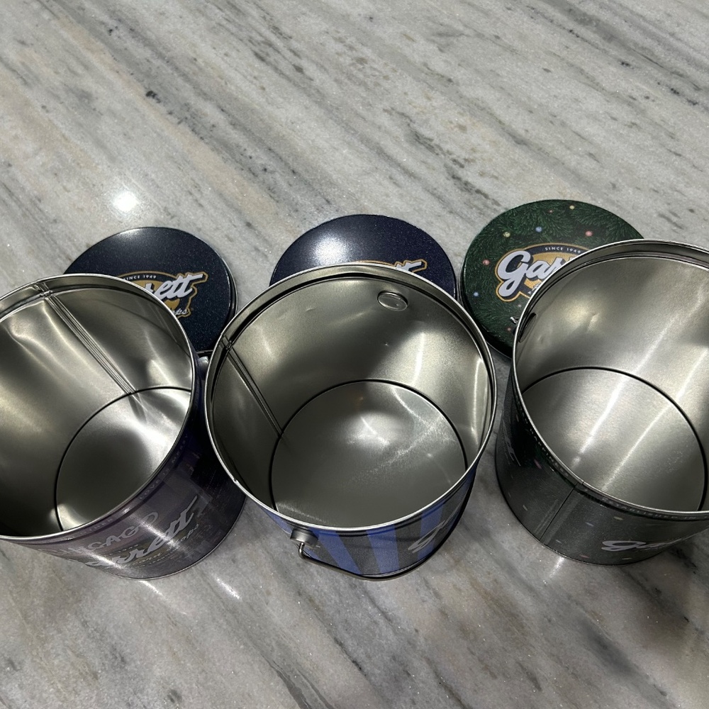 Set of Garrett Popcorn Tins - Picture 4 of 7